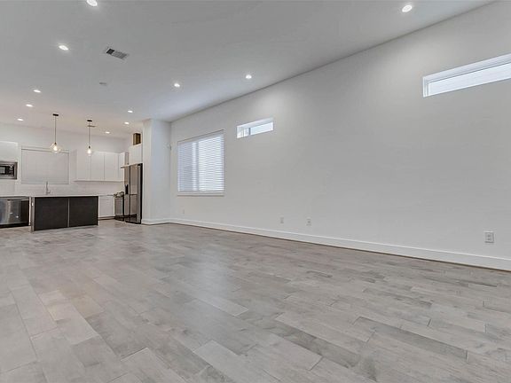 5th image of 5859 Dolores St