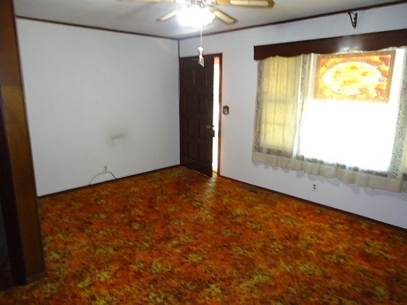 3rd image of 949 N Ash St
