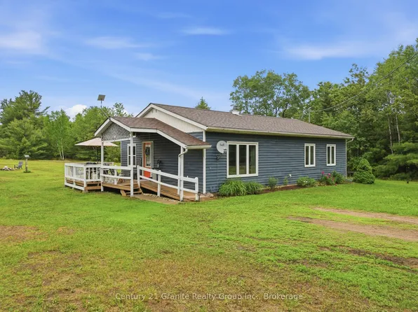 18 Pine Ridge Rd, Bancroft, ON K0L 1C0