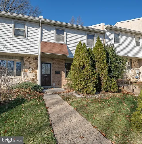 403 Woodside Cir Photo 1