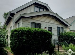 1821 S 69th St, West Allis, WI 53214