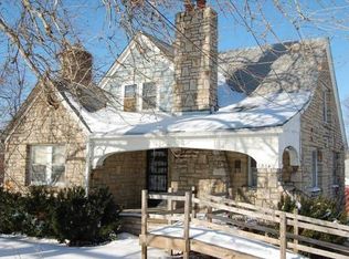 1514 E 23rd St S, Independence, MO 64055