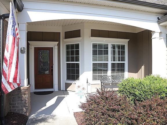 3rd image of 2620 Bloomsbury Manor Dr