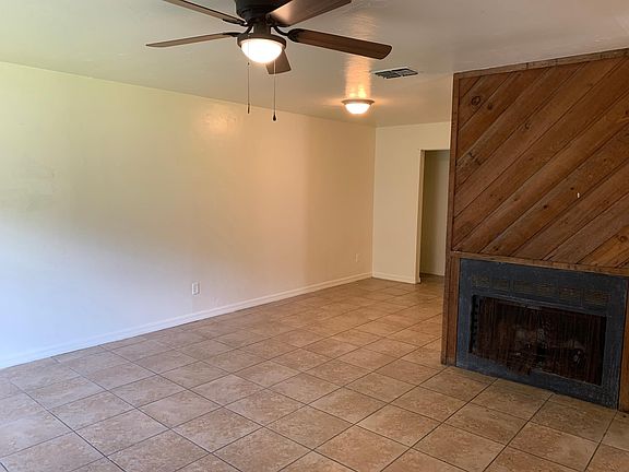 3rd image of 6131 NW 26th St