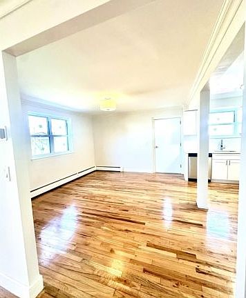 5th image of 495 Kimball Ave Floor 1
