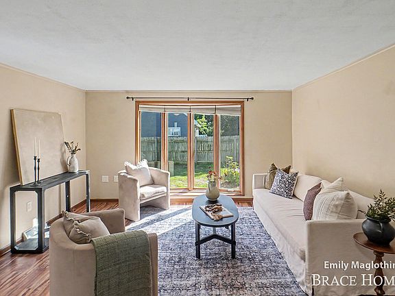 2nd image of 9422 Sparta Ave NW