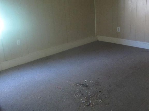 5th image of 1318 S La Salle Dr