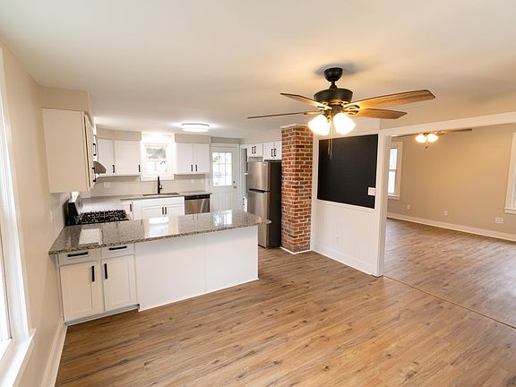 3rd image of 27 Catherine St