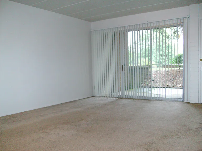 2908 Treeside St NW #B — Photo 2