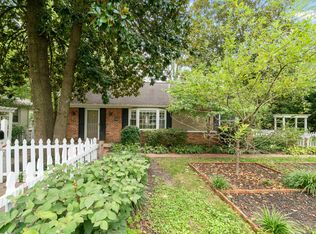 8000 Hamilton Ln, Alexandria, VA 22308