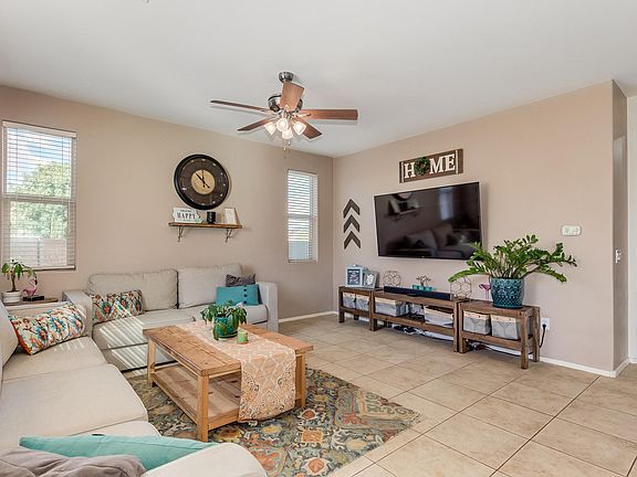 3rd image of 8387 N Ponderosa Pine Pl
