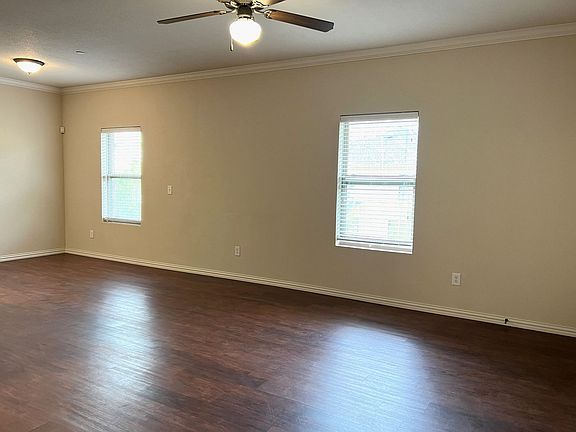 2nd image of 420 W Franklin St #12