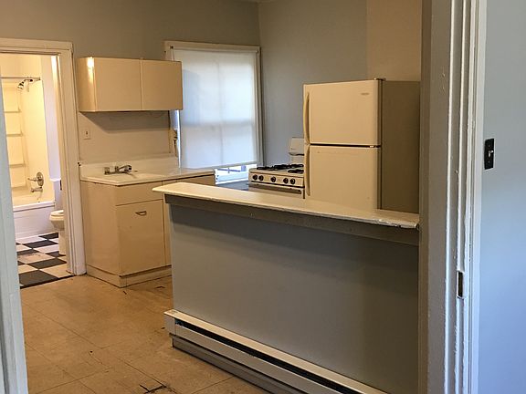 5th image of 2584 W McMicken Ave APT 3