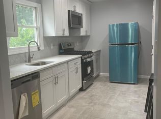 15 Berkley Pl APT 1, Roosevelt, NY 11575
