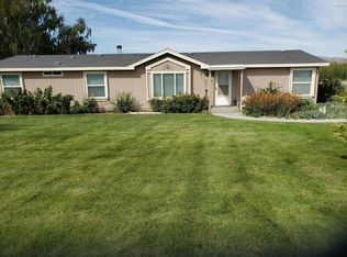 471 W Huntzinger Rd, Selah, WA 98942