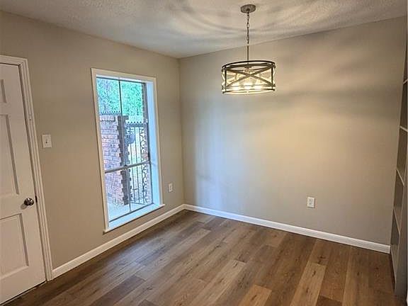 4th image of 4601 Heyman Ln #113