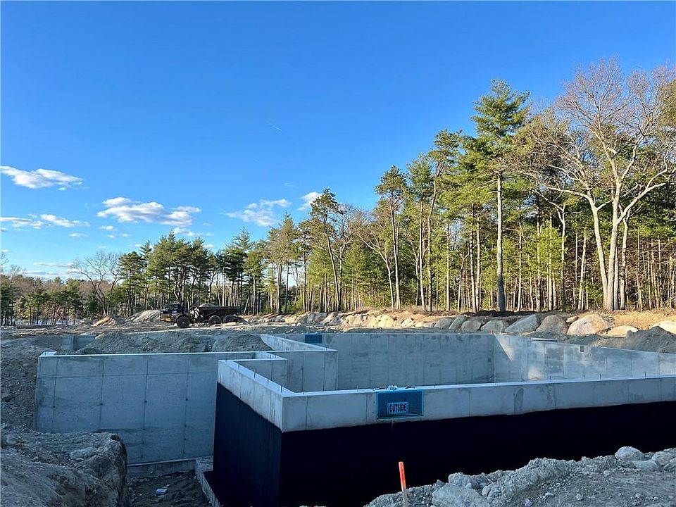 1 Cassidy Trl Coventry RI Zillow