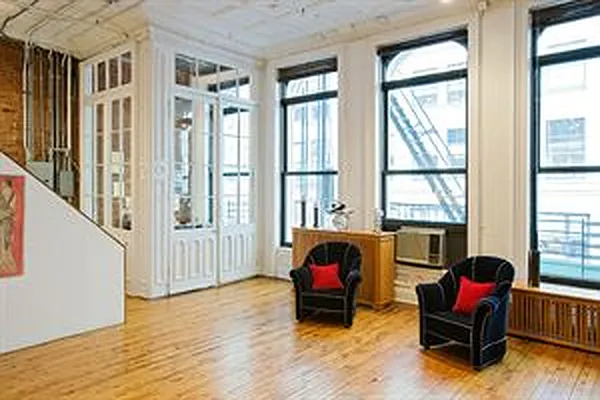 Rented by Douglas Elliman | media 7