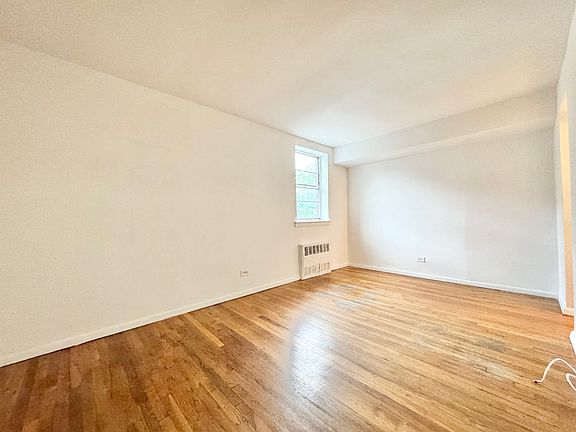 5th image of 142-27 Barclay Ave #5A