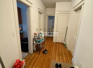 60 Queensberry St APT 4, Boston, MA 02215