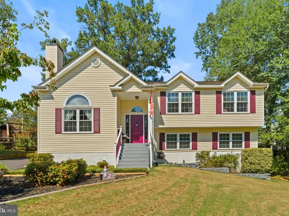 52 Melanie Hollow Ln, Fredericksburg, VA 22405