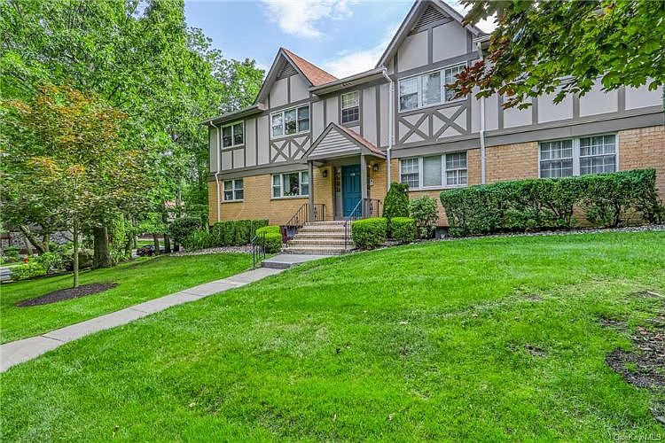 1st image of 110 Yorkshire Dr APT Y12