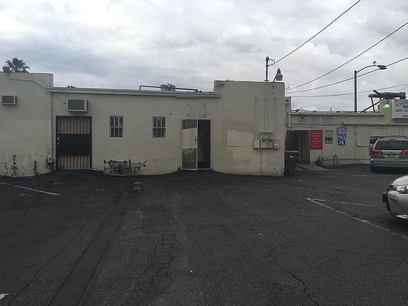 4th image of 380 E La Habra Blvd