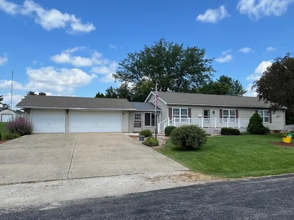 1002 E 10th St, Kewanee, IL 61443