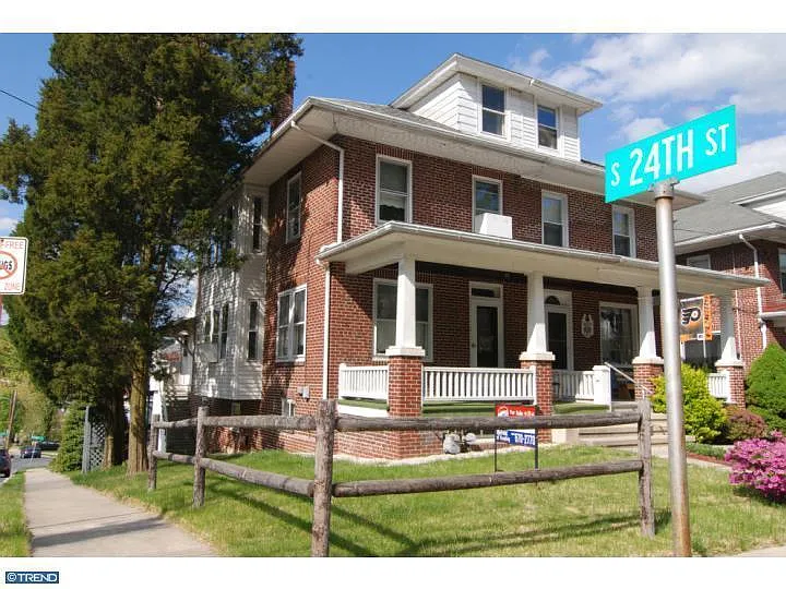 2401 Fairview Ave photo 1