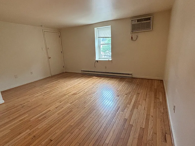 31 N Main St #9 — Photo 2