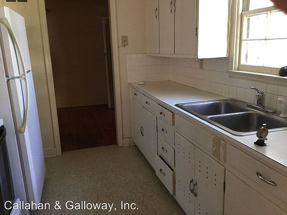 2nd image of 1001 N West Blvd