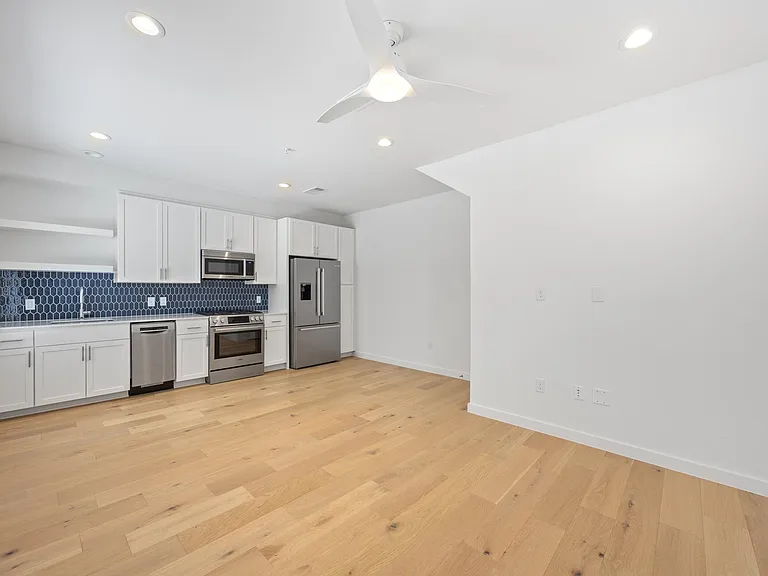 2200 McFly St #6102 — Photo 10