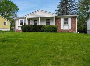 2330 N Hazelwood Ave, Davenport, IA 52804