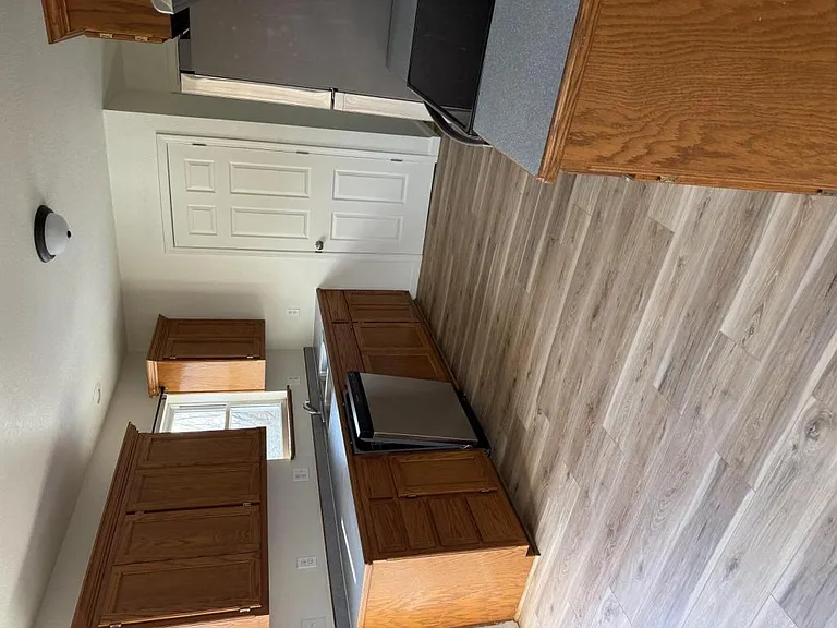 604 W Jackson St — Photo 12