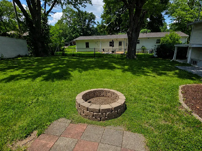 1223 Esterling Dr — Photo 22