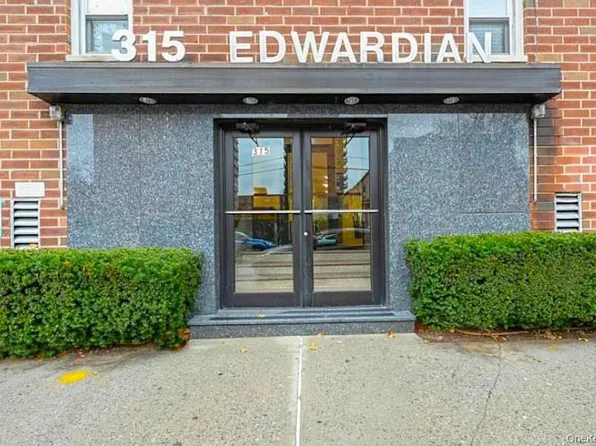 315 W 232nd St APT 2M, Bronx, NY 10463