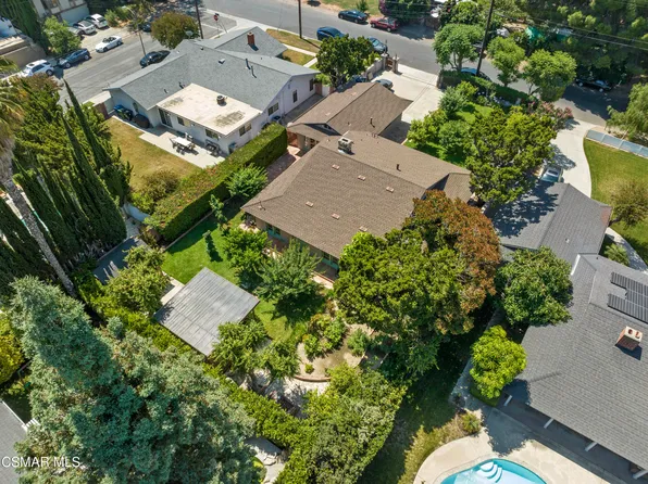 15737 Gault St, Van Nuys, CA 91406