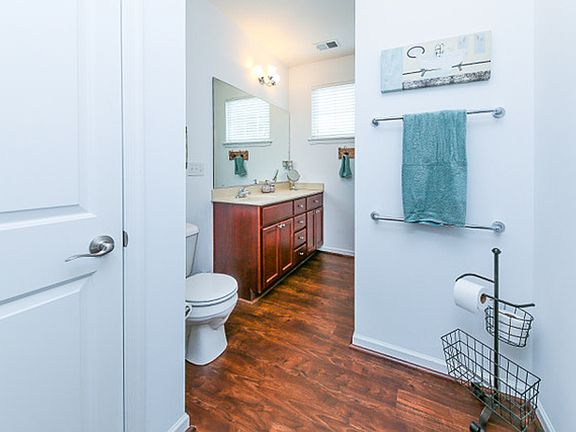 4th image of 2650 Leytonstone Dr #1