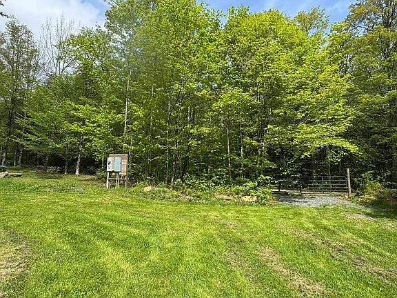 5th image of 712 Stimpson Hill Road