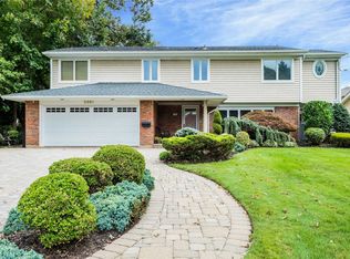 2361 Lindenmere Dr, Merrick, NY 11566