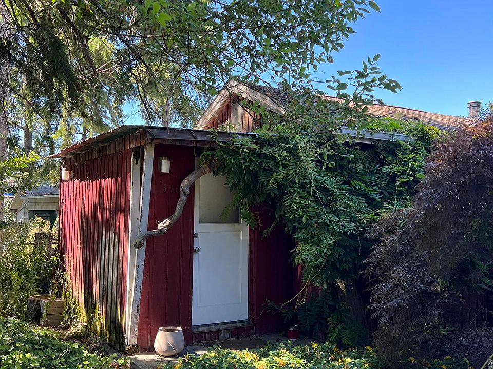 Front of cottage
