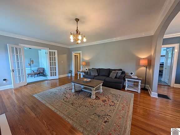 2nd image of 3344 Buckner Ln