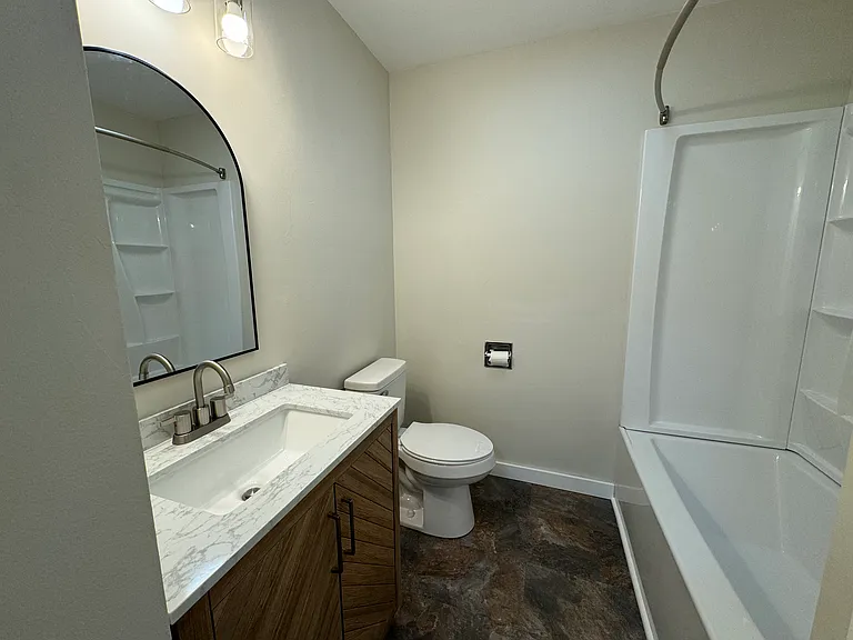 928 Meadow Dr — Photo 18