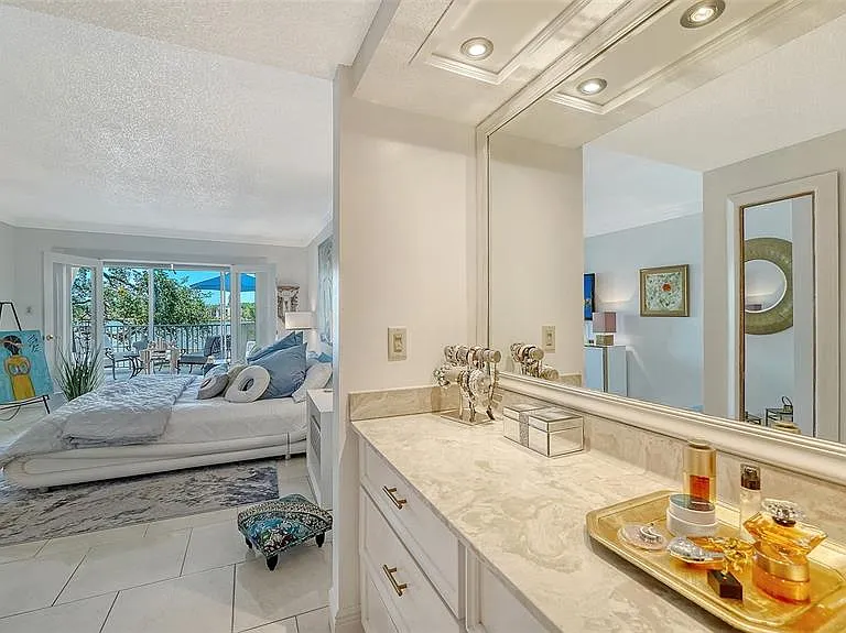 1355 S Portofino Dr #103 — Photo 41