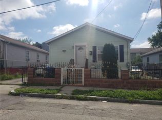 22 Halton St, Providence, RI 02907