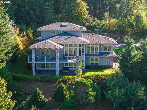 15325 S Burkstrom Rd, Oregon City, OR 97045