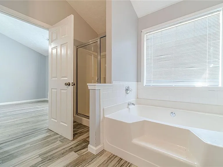 1617 Amhearst Walk Rd — Photo 25