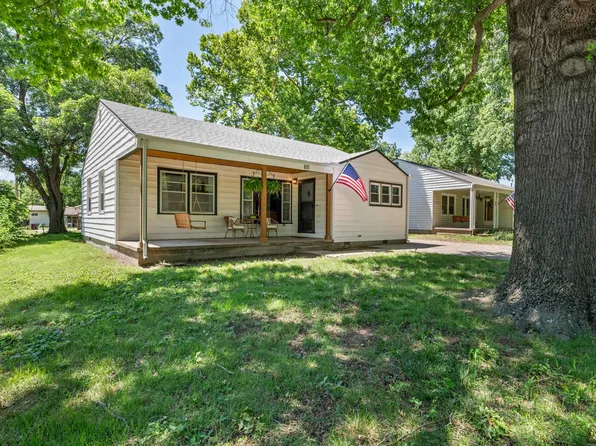 611 S Central Ave, Mulvane, KS 67110