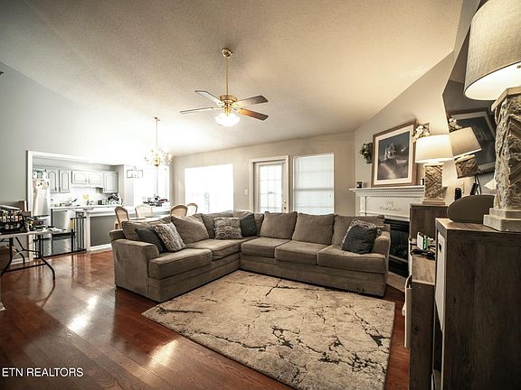 5th image of 3009 Ginnbrooke Ln