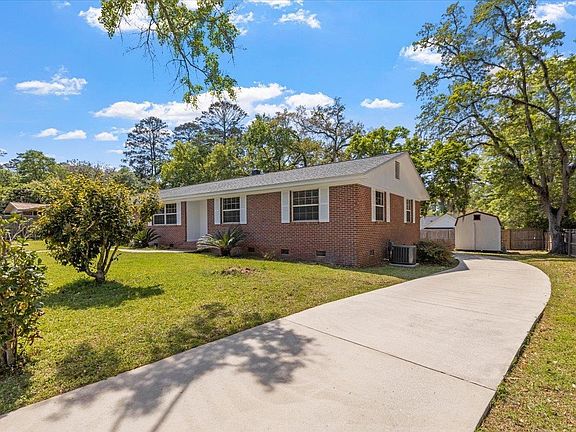 4th image of 1524 Coombs Dr